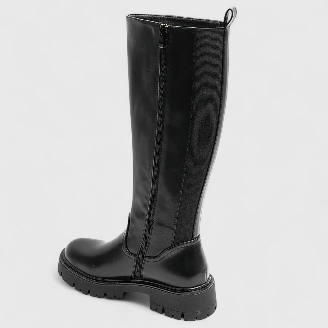 Ylva™ – Classic Black Boots